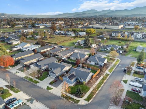 Tiny photo for 2491 Destiny Lane, Medford, OR 97501 (MLS # 220212359)