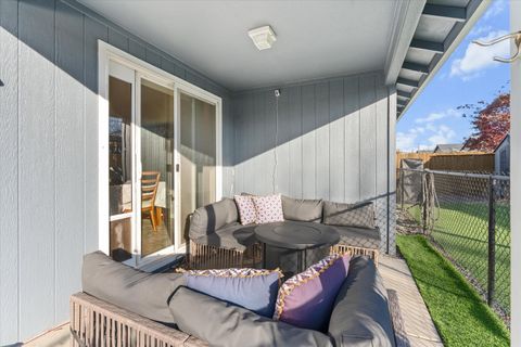 Tiny photo for 2491 Destiny Lane, Medford, OR 97501 (MLS # 220212359)