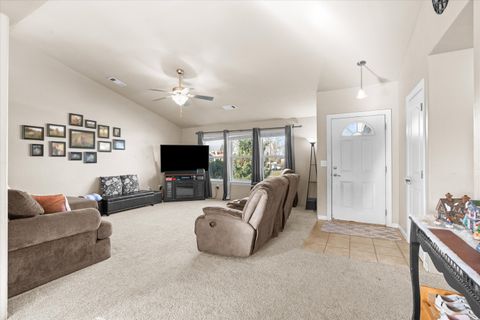 Tiny photo for 2491 Destiny Lane, Medford, OR 97501 (MLS # 220212359)