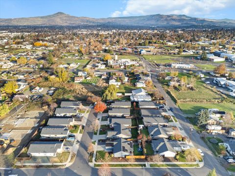 Tiny photo for 2491 Destiny Lane, Medford, OR 97501 (MLS # 220212359)