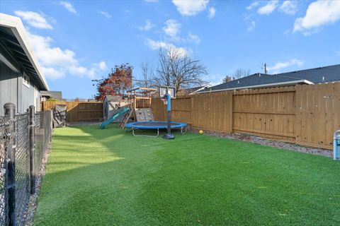 Tiny photo for 2491 Destiny Lane, Medford, OR 97501 (MLS # 220212359)