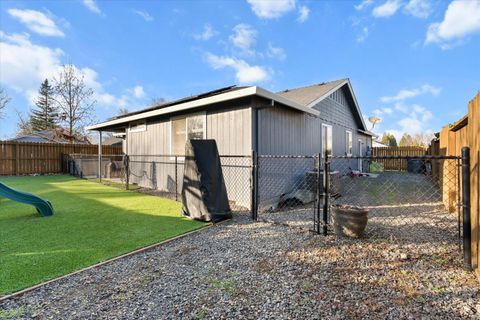 Tiny photo for 2491 Destiny Lane, Medford, OR 97501 (MLS # 220212359)