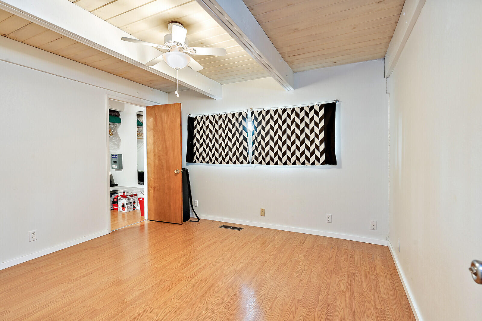 Country Club Manor - Residential