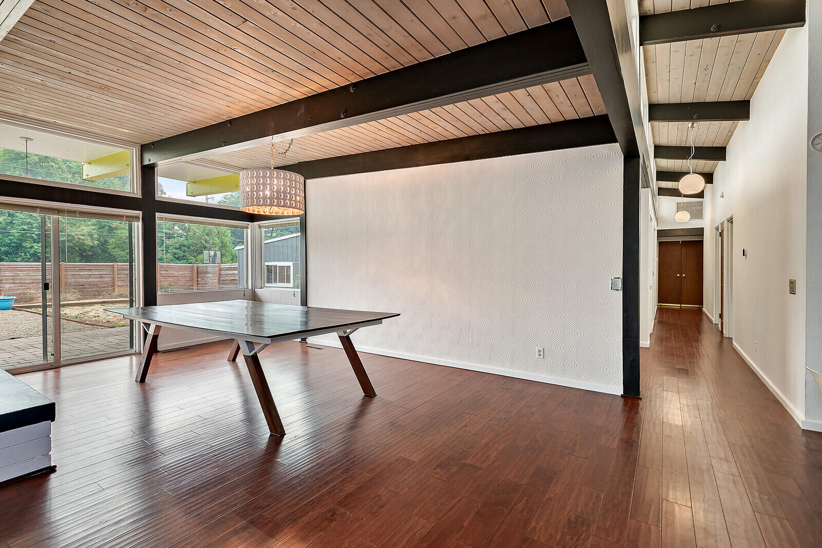 Country Club Manor - Residential