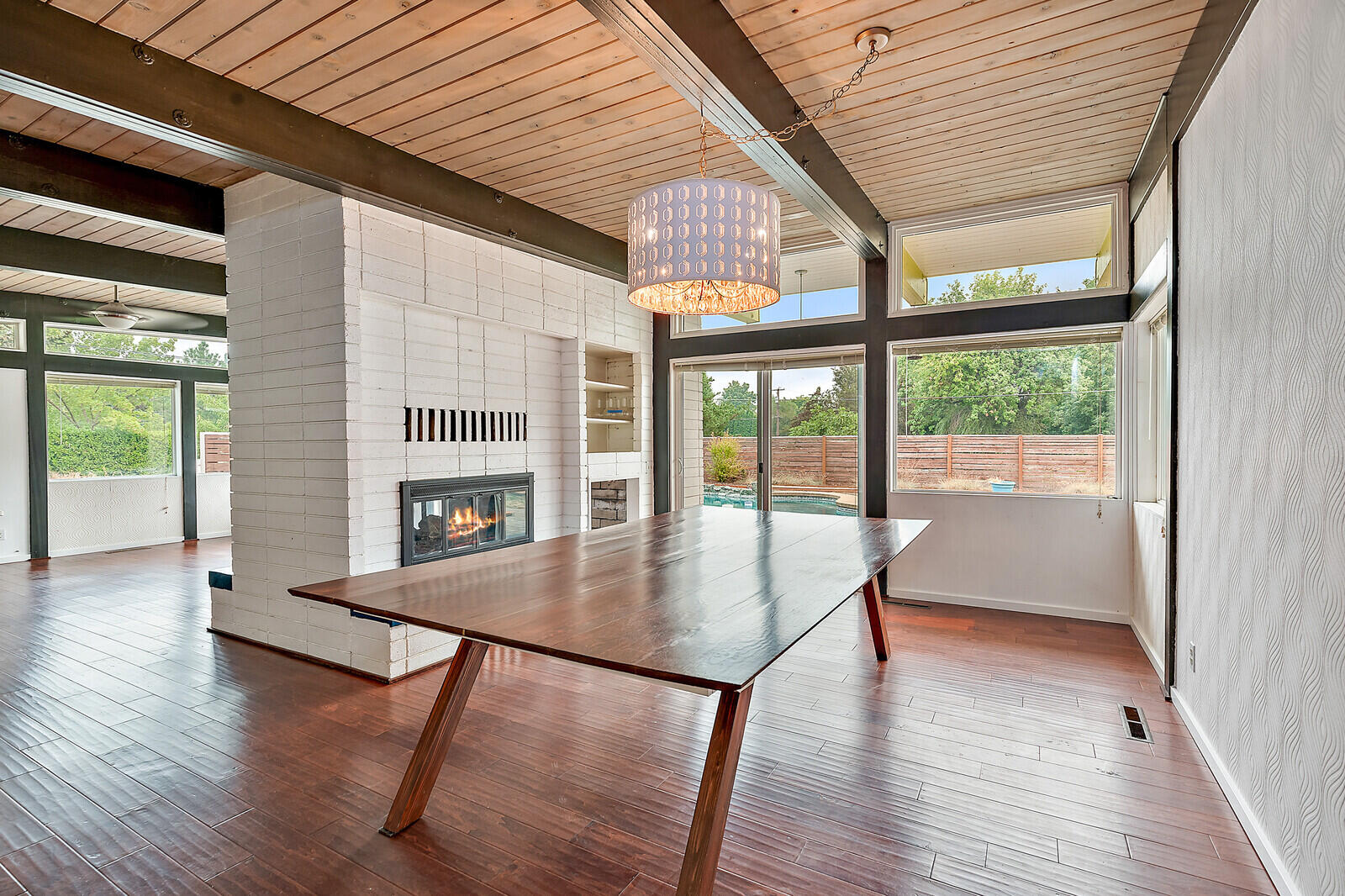 Country Club Manor - Residential