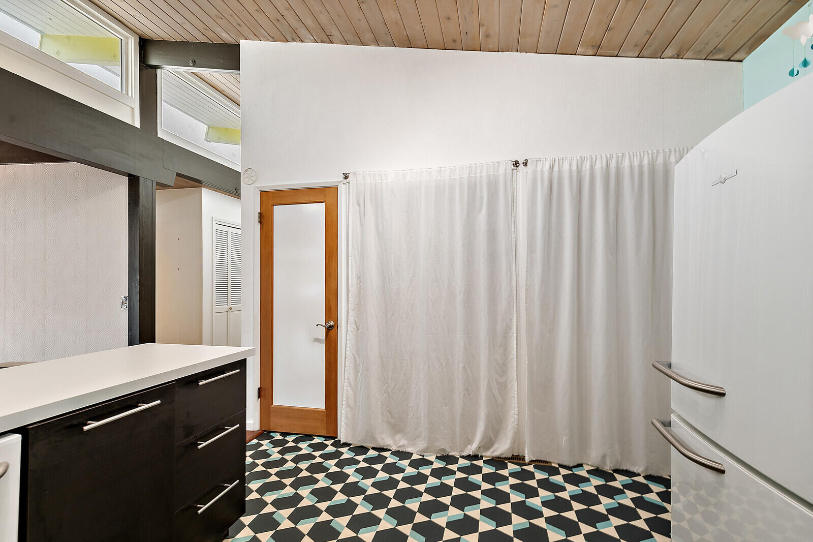 Country Club Manor - Residential