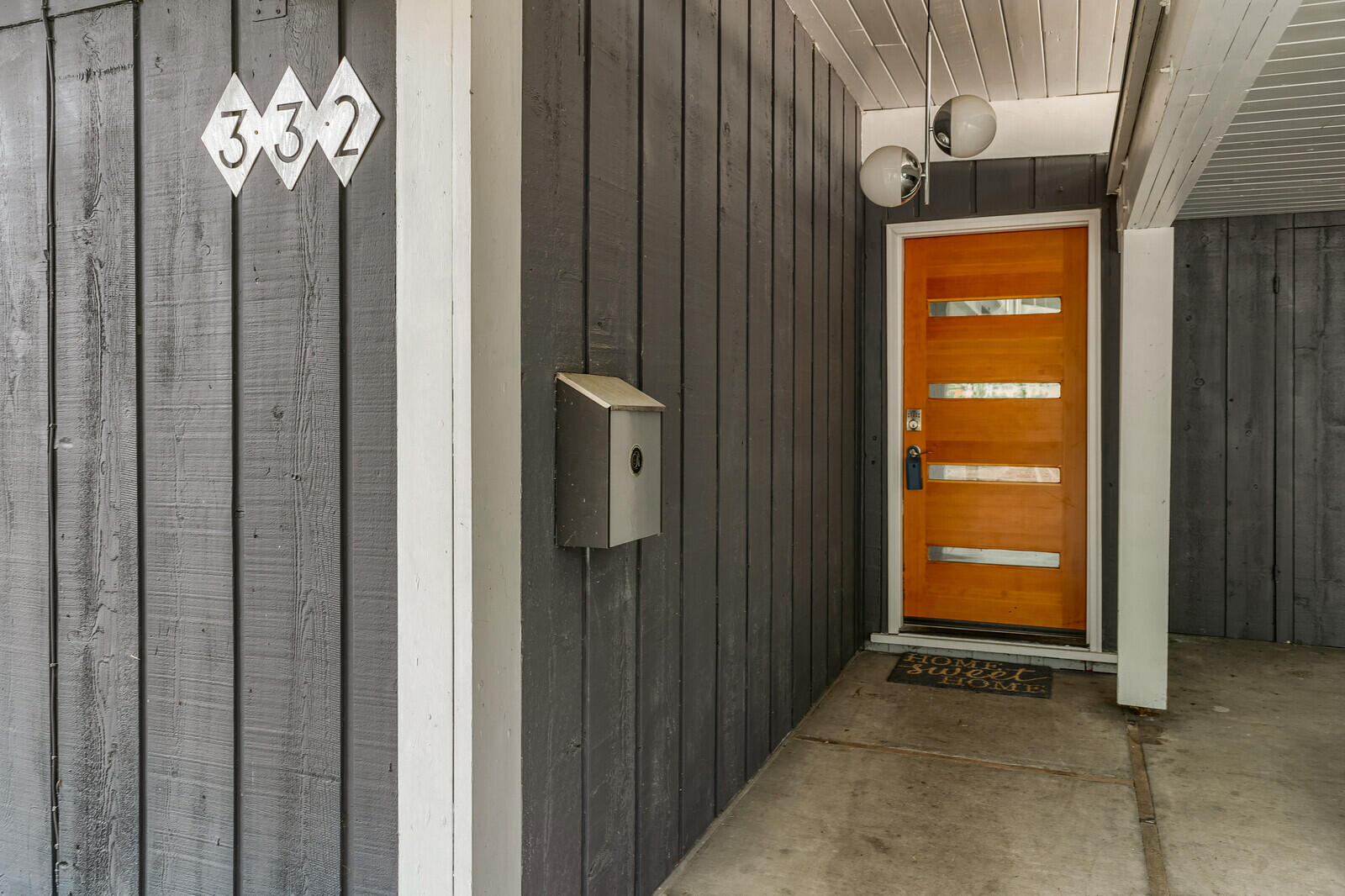 Country Club Manor - Residential