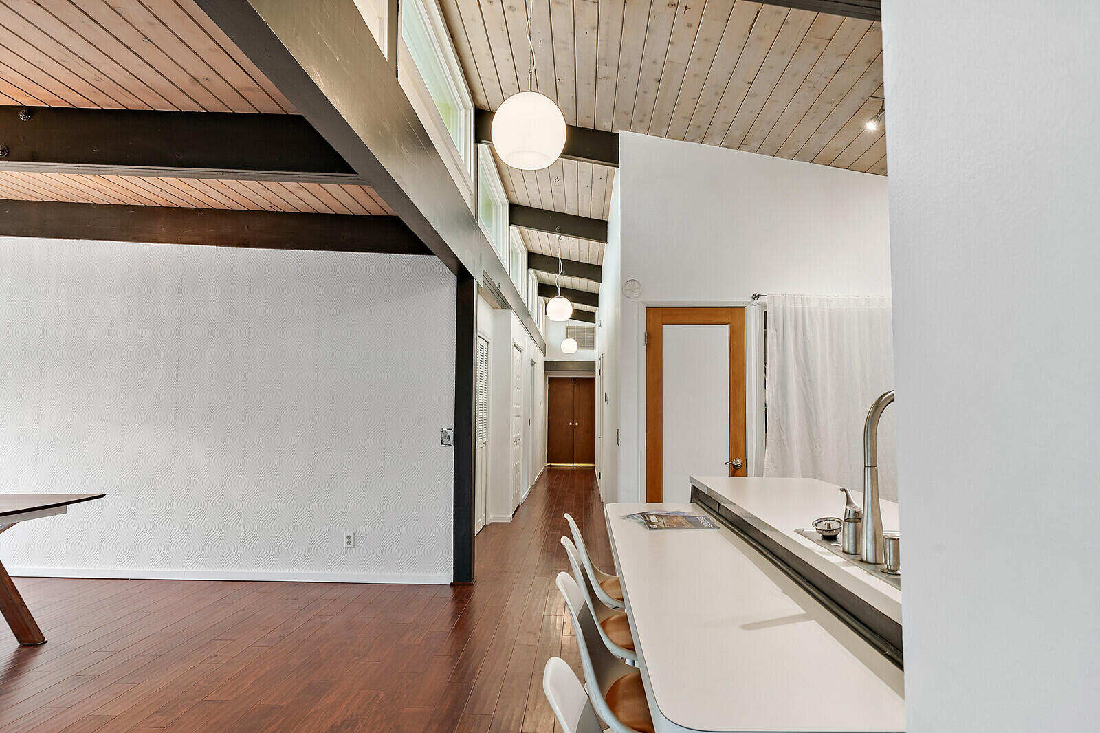 Country Club Manor - Residential