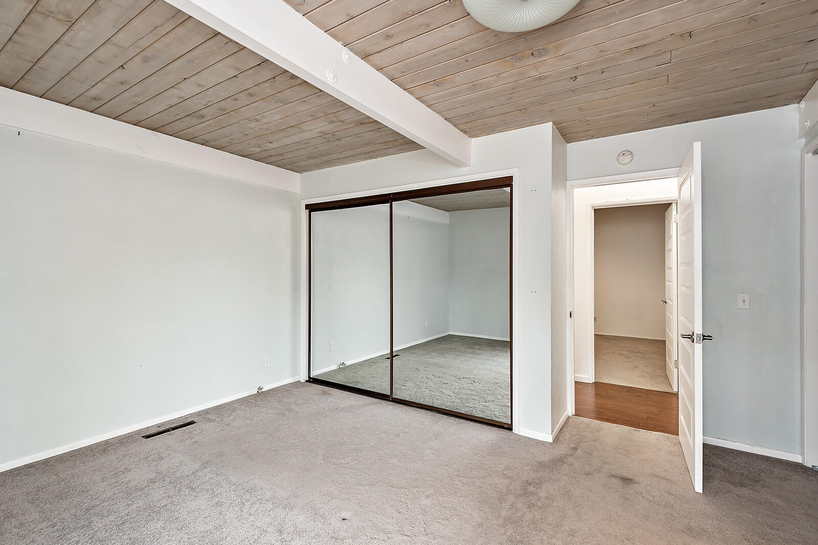 Country Club Manor - Residential