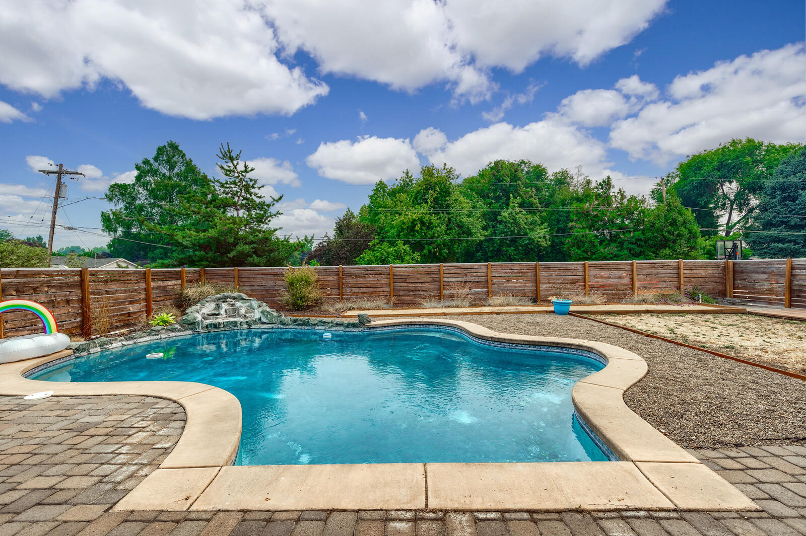 Country Club Manor - Residential