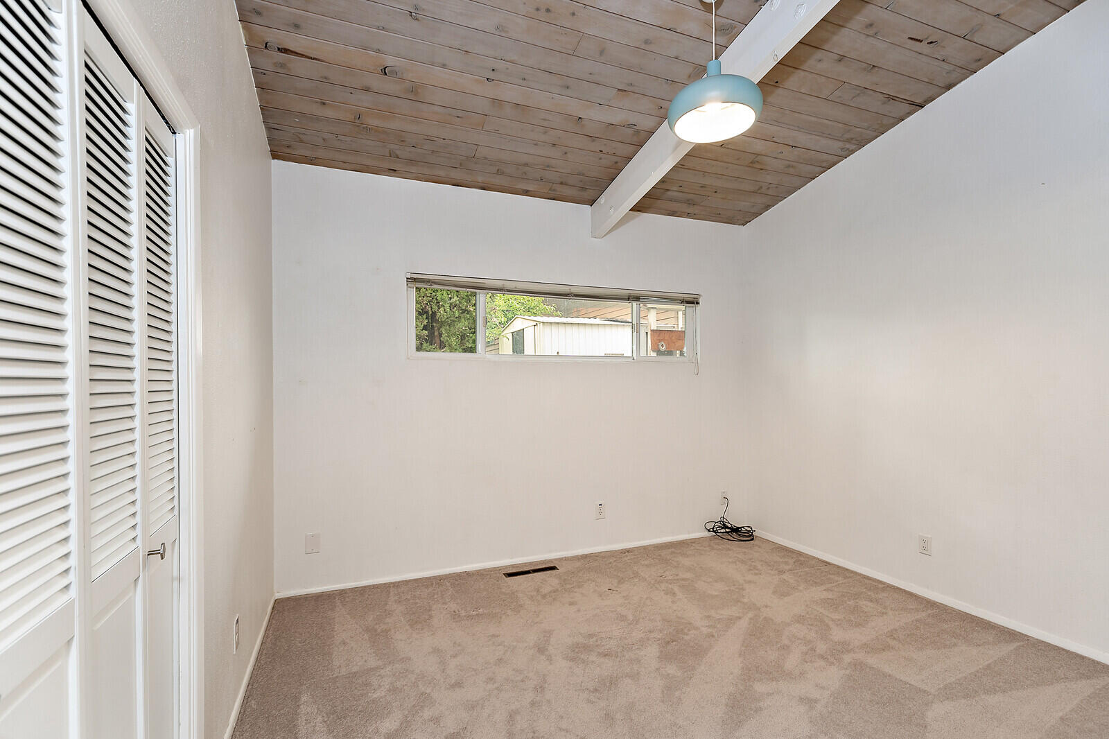 Country Club Manor - Residential