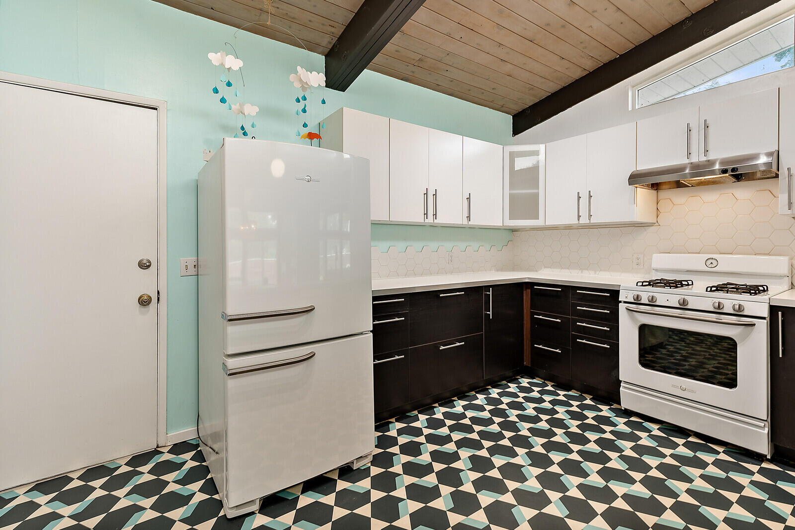 Country Club Manor - Residential