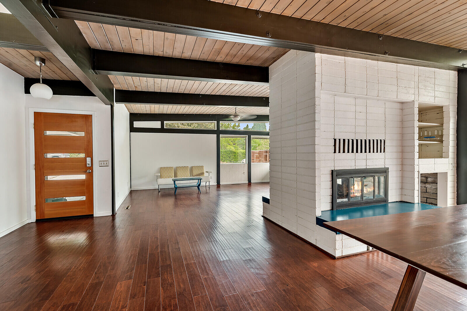 Country Club Manor - Residential