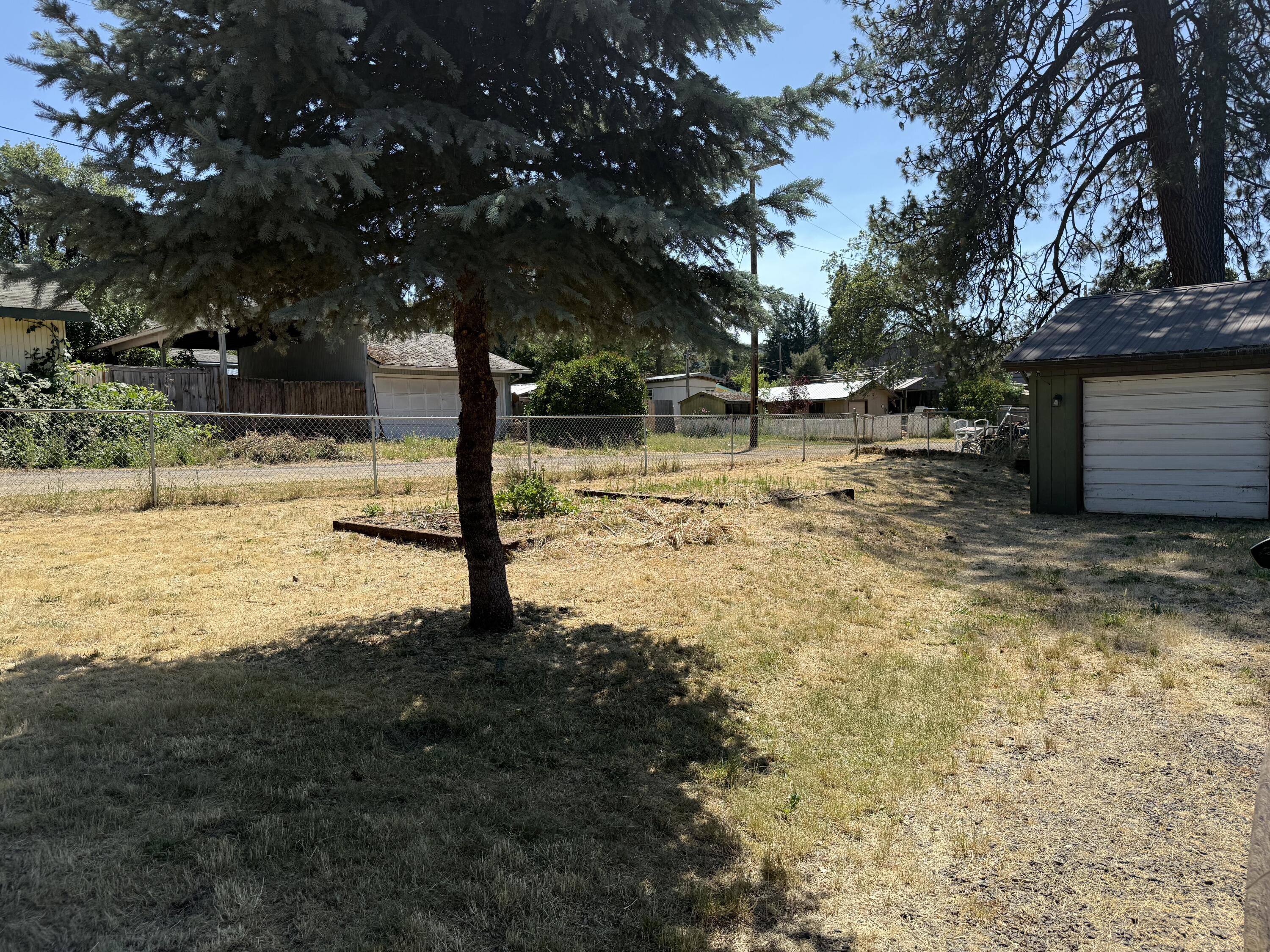 Bluff Additions To Butte Falls - Residential