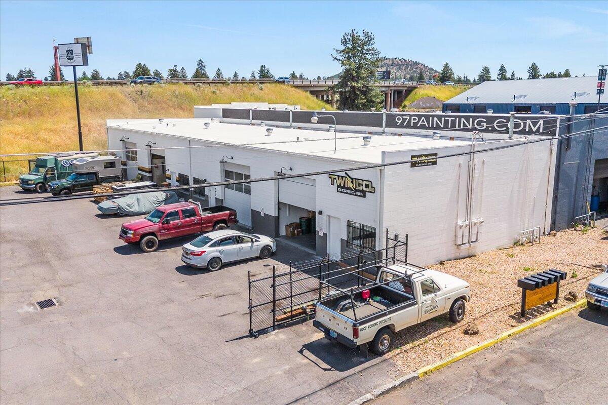 Riverside - Commercial Sale