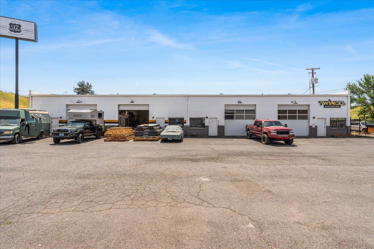 2550 NE 2nd Street