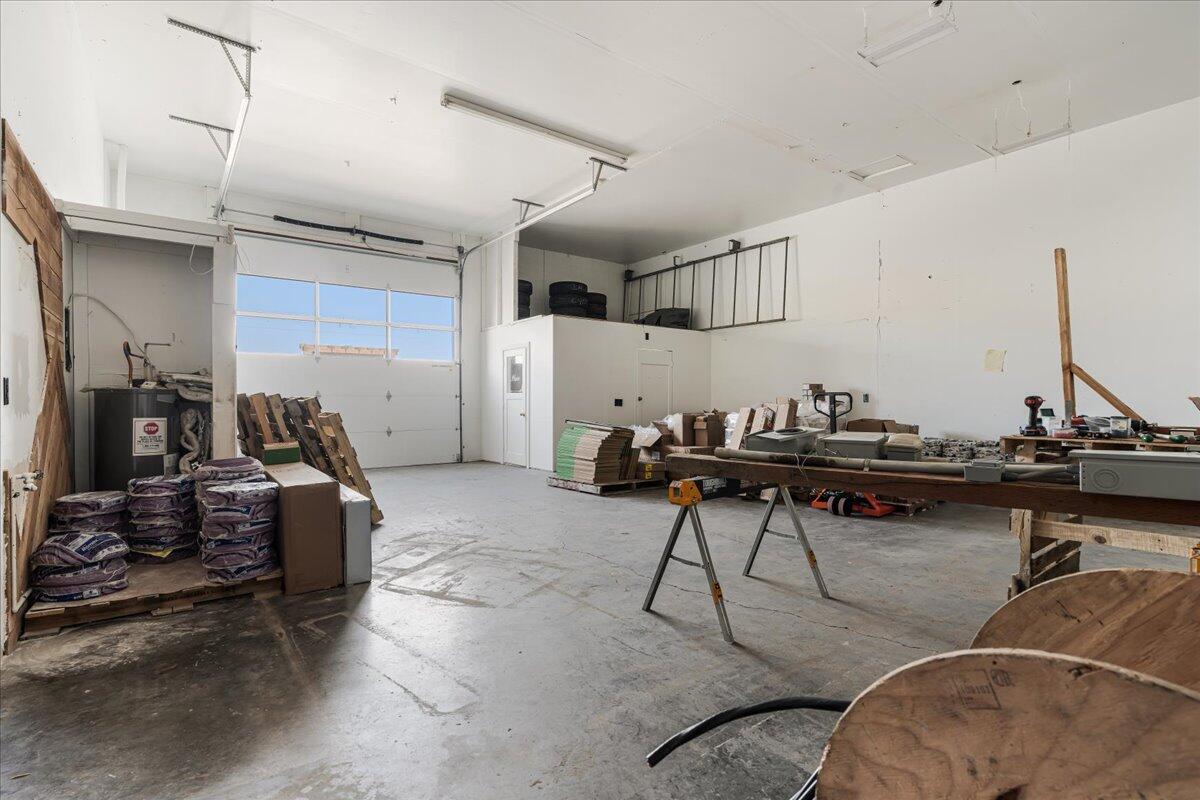 Riverside - Commercial Sale