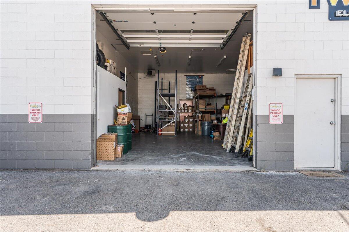 Riverside - Commercial Sale