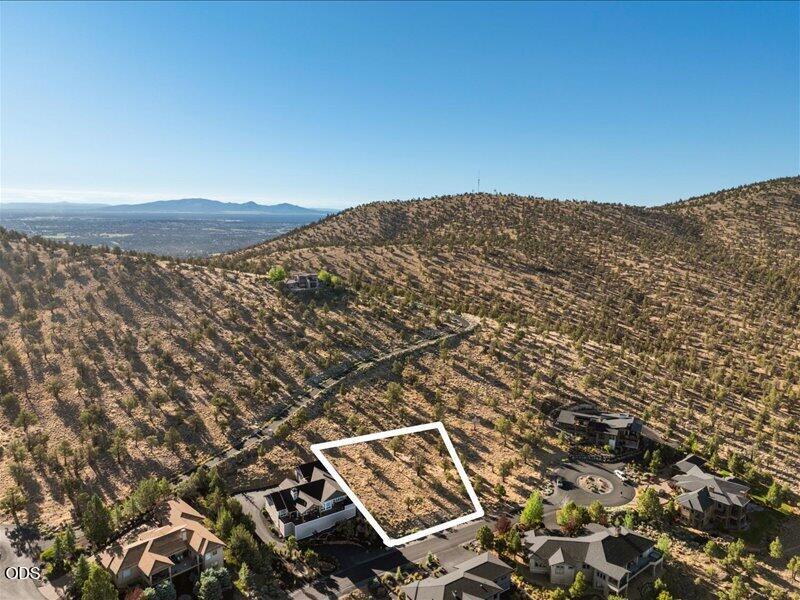 1340 View Point Court