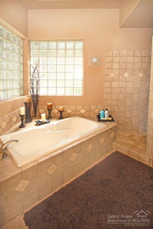 Awbrey Glen - Residential