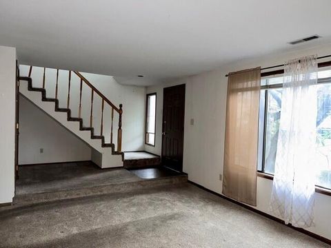 Tiny photo for 1141 Progress Drive #A, Medford, OR 97504 (MLS # 220213177)