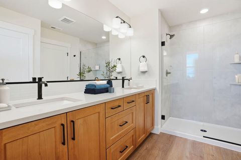 Tiny photo for 60843 SE Epic Place, Bend, OR 97702 (MLS # 220219450)