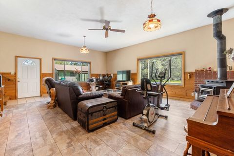 Tiny photo for 12776 Antler Drive, Klamath Falls, OR 97603 (MLS # 220220098)