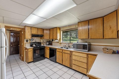 Tiny photo for 12776 Antler Drive, Klamath Falls, OR 97603 (MLS # 220220098)