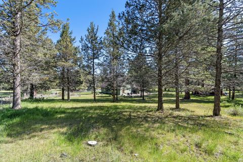 Tiny photo for 12776 Antler Drive, Klamath Falls, OR 97603 (MLS # 220220098)
