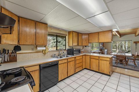Tiny photo for 12776 Antler Drive, Klamath Falls, OR 97603 (MLS # 220220098)