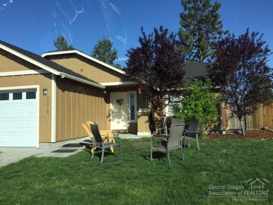 Well maintained bungalow just above the Old Mill District. Low maintenance and great access to town and Hwy 97.