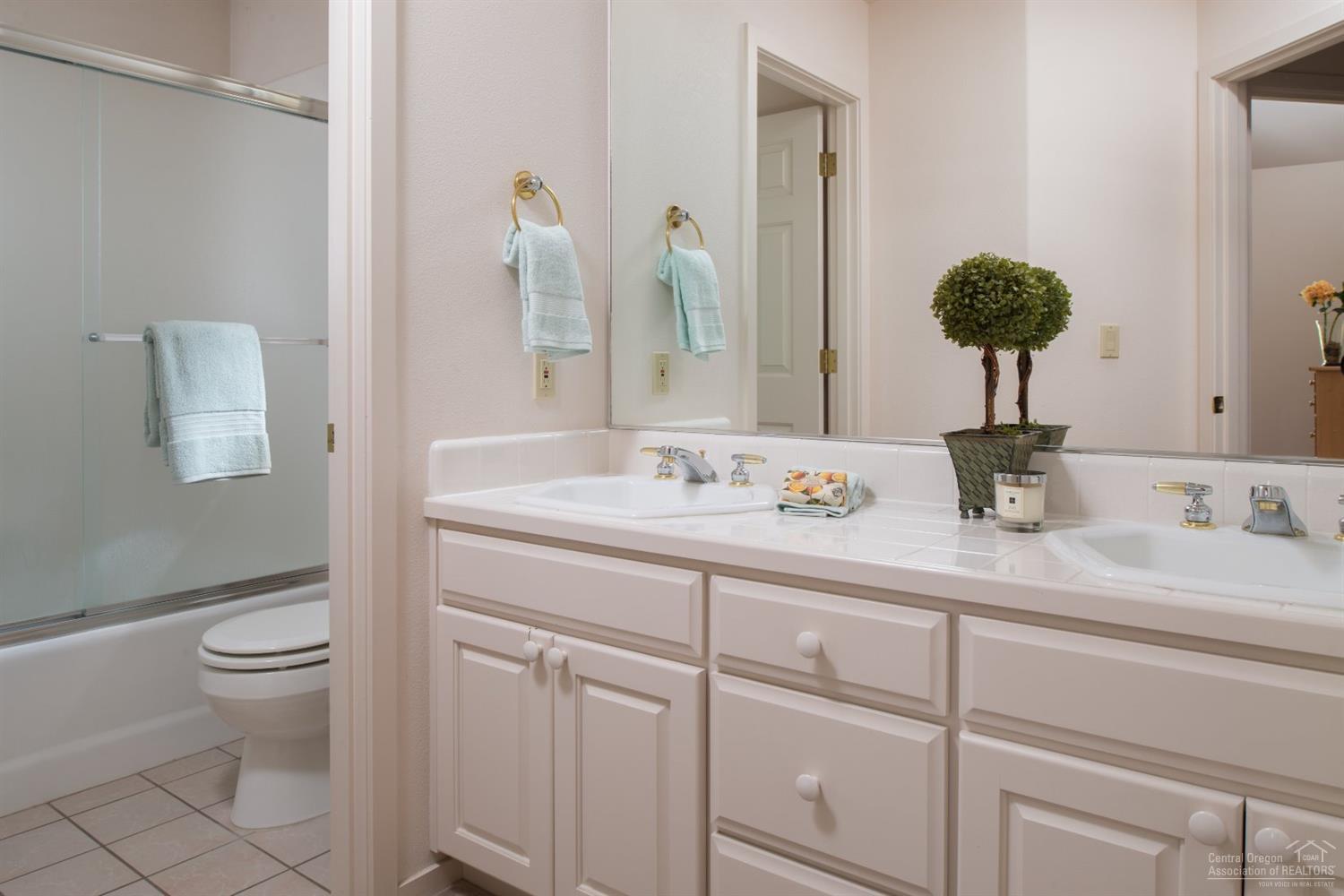 Fairway Point Villag - Residential