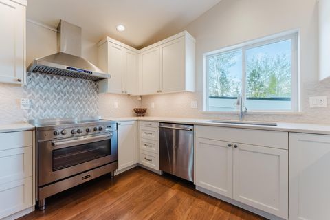 Tiny photo for 20795 Arago Circle, Bend, OR 97703 (MLS # 220219869)