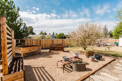 Tiny photo for 20795 Arago Circle, Bend, OR 97703 (MLS # 220219869)