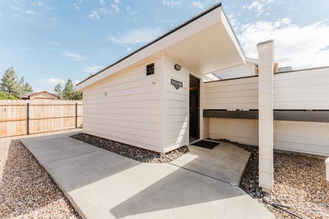 Tiny photo for 20795 Arago Circle, Bend, OR 97703 (MLS # 220219869)