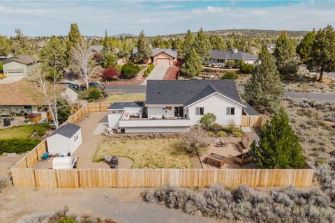 Tiny photo for 20795 Arago Circle, Bend, OR 97703 (MLS # 220219869)