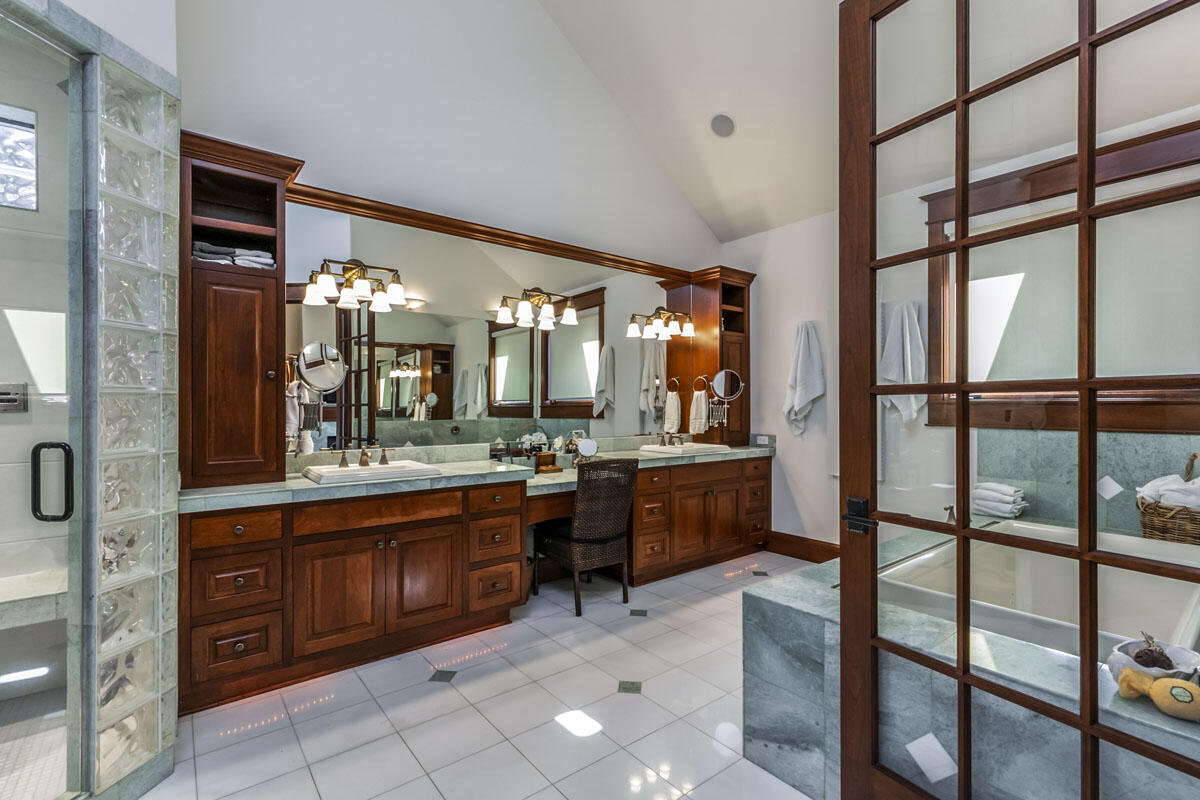 Broken Top - Residential