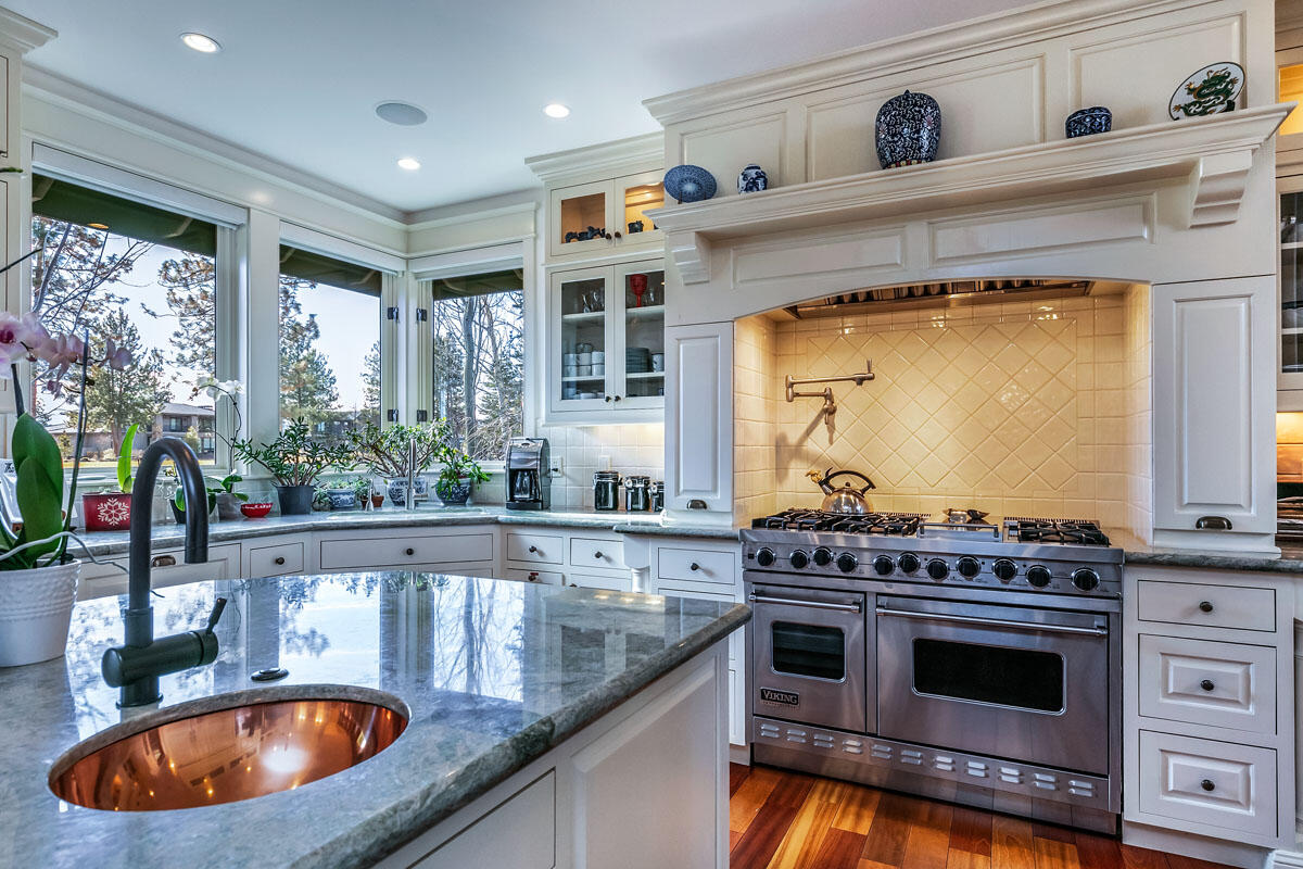 Broken Top - Residential