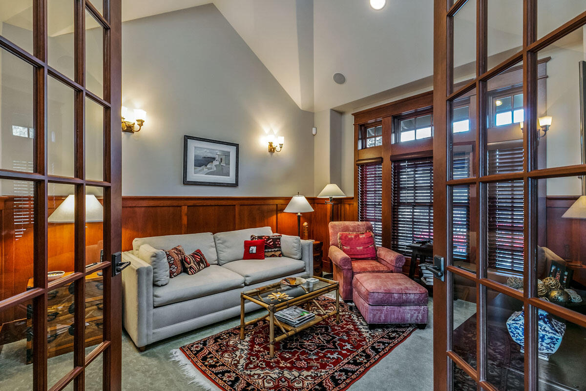 Broken Top - Residential