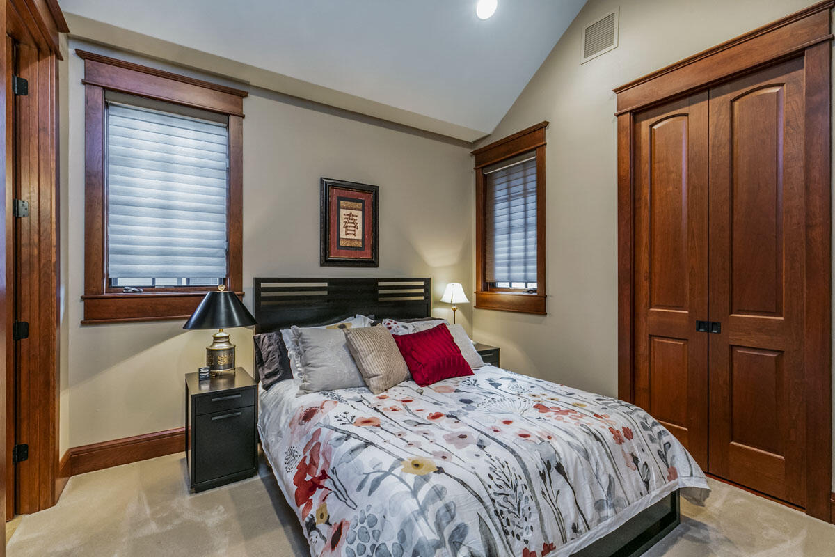 Broken Top - Residential