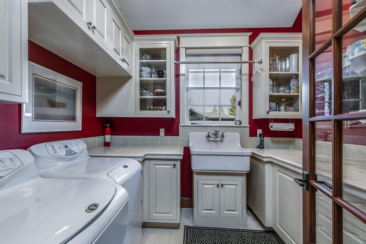 Broken Top - Residential