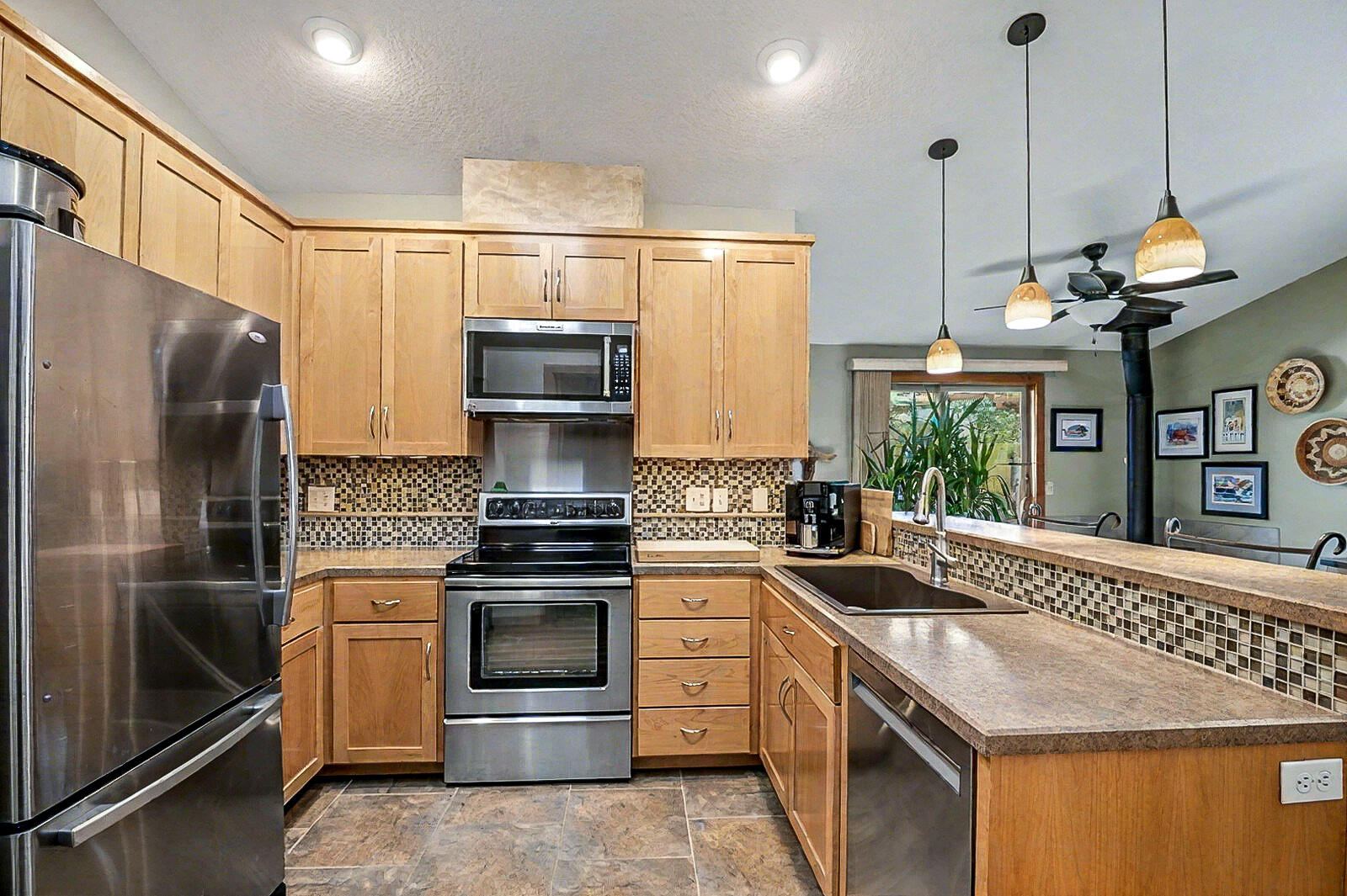 2976 NE Bluebell Lane