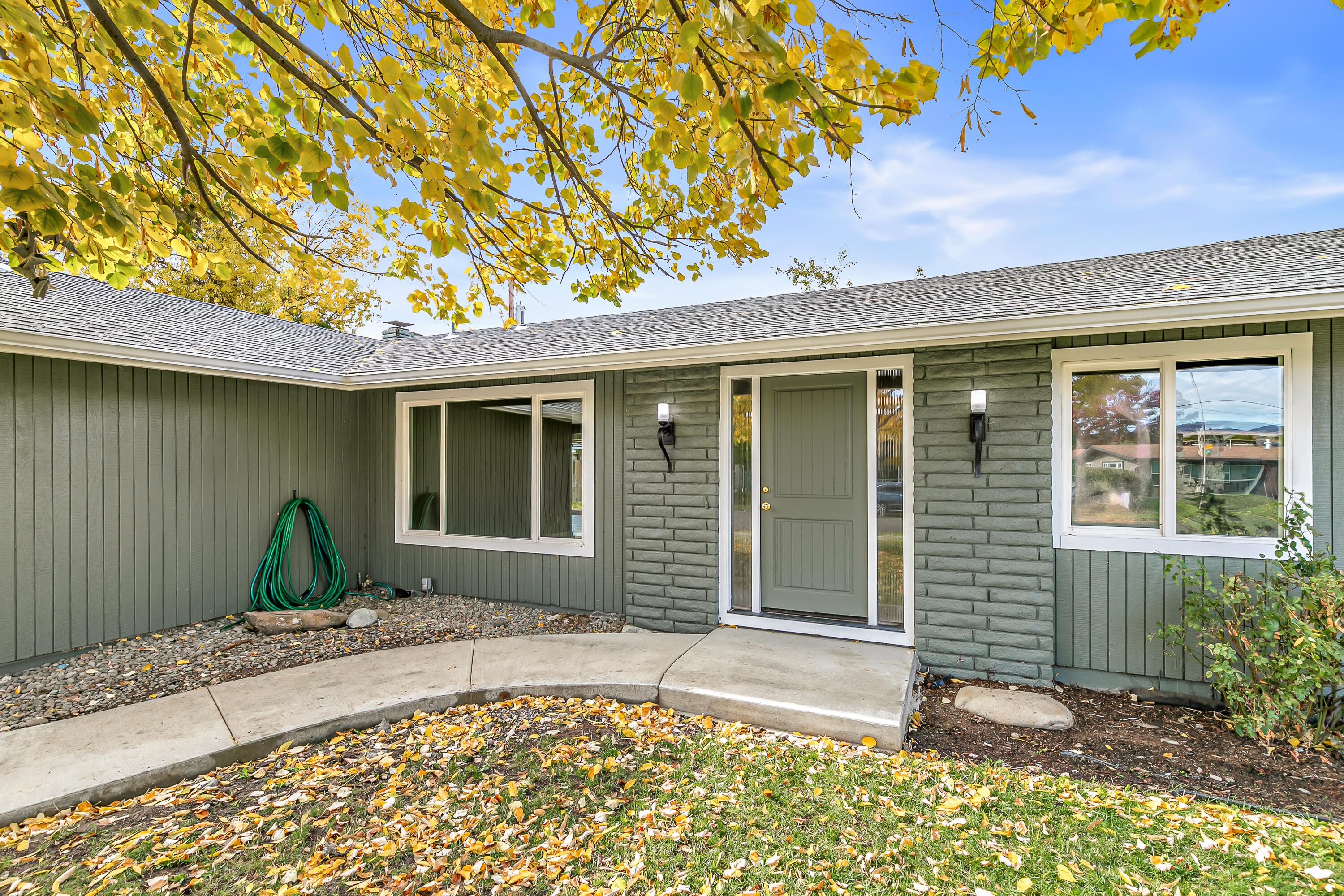 D'anjou Village Unit No 3 - Residential