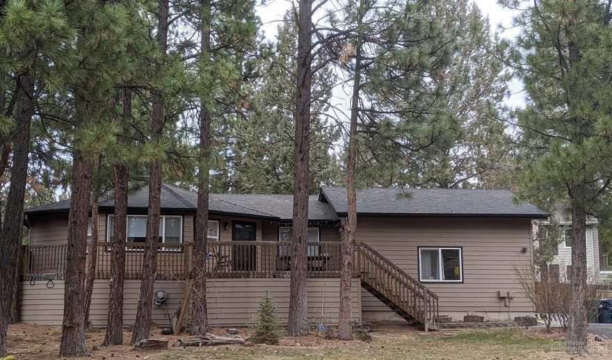 <div>Quiet Cul-de-sac in Valhalla, 3 bed / 2 bath,nestled in the Pines, great room, Double attached garage, front and rear decks ~.29 acres, RV Parking, Front yard Landscaped. The rear and side yards await your vision for landscaping.<br></div>