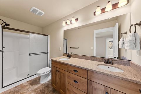 Tiny photo for 20760 NE Smoke Stack Lane, Bend, OR 97701 (MLS # 220215166)