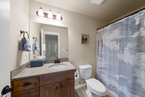 Tiny photo for 20760 NE Smoke Stack Lane, Bend, OR 97701 (MLS # 220215166)