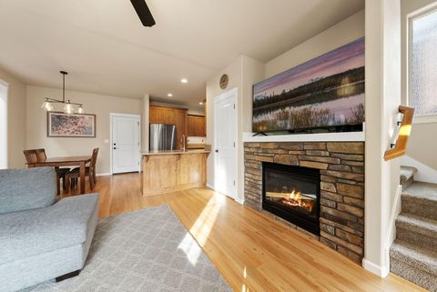 Tiny photo for 20760 NE Smoke Stack Lane, Bend, OR 97701 (MLS # 220215166)