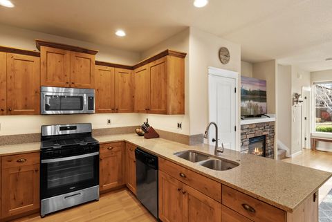 Tiny photo for 20760 NE Smoke Stack Lane, Bend, OR 97701 (MLS # 220215166)