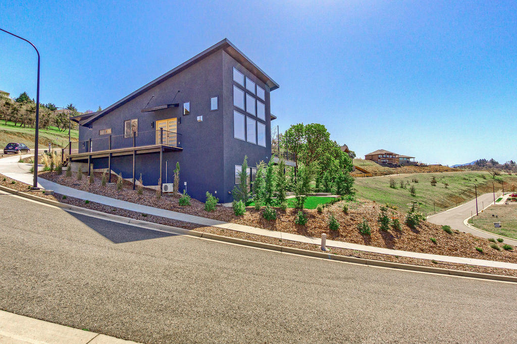 Innsbruck Ridge At Vista Pointe Phase 1 And 2 - Residential