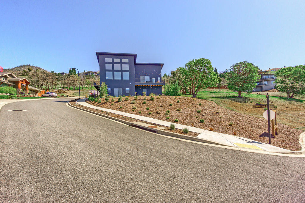 Innsbruck Ridge At Vista Pointe Phase 1 And 2 - Residential